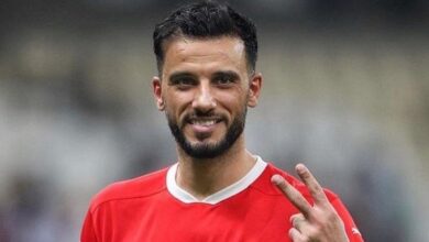 عمر السومة لاعب الأهلي السابق