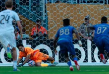 ياسين بونو حارس الهلال