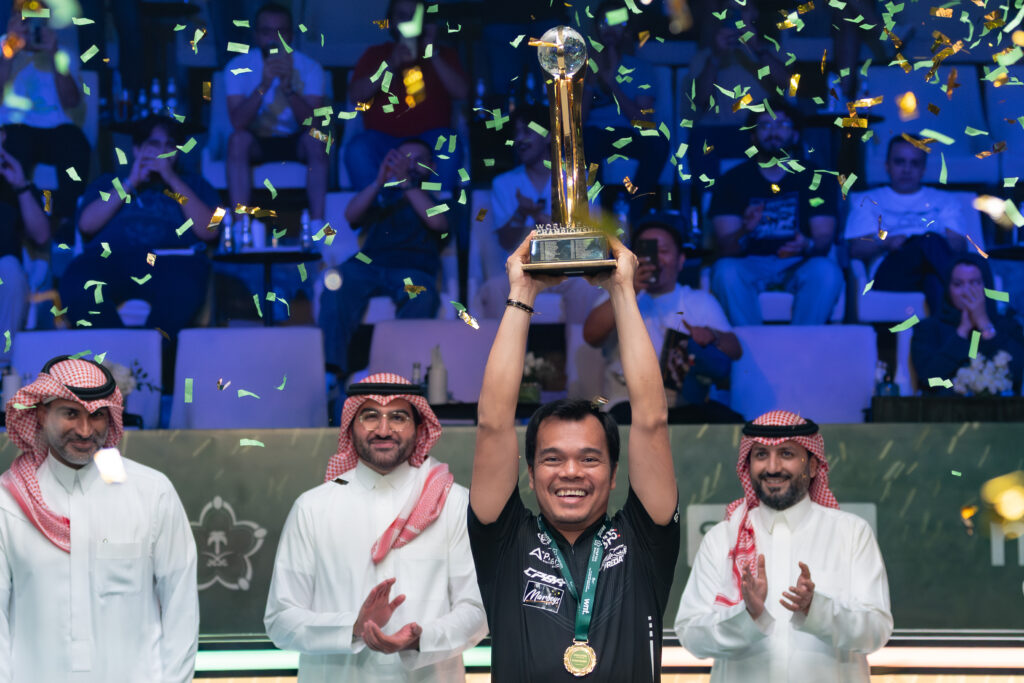 كارلو بيادو بطل العالم للبلياردو
