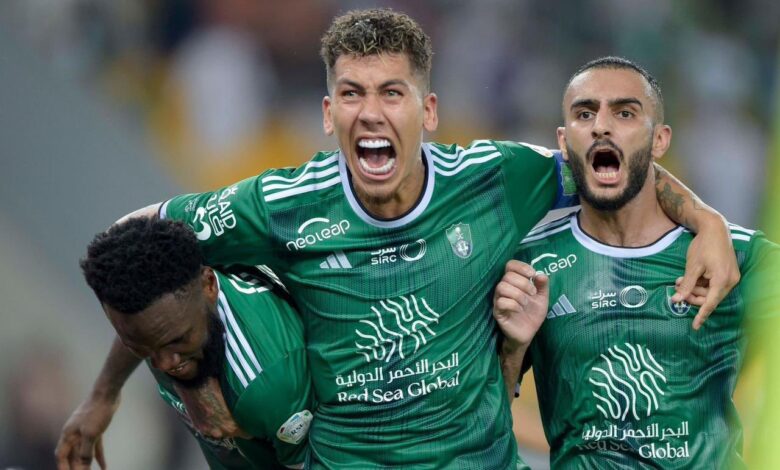 محمد المجحد لاعب الأهلي السابق