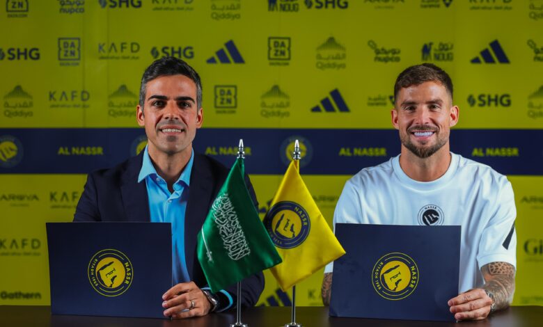إنييجو مارتينيز لاعب النصر السعودي