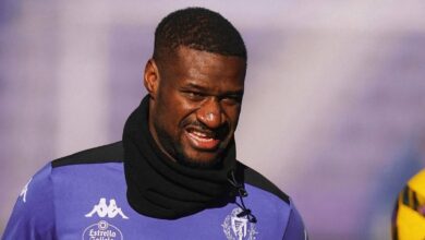مامادو سيلا لاعب برشلونة السابق