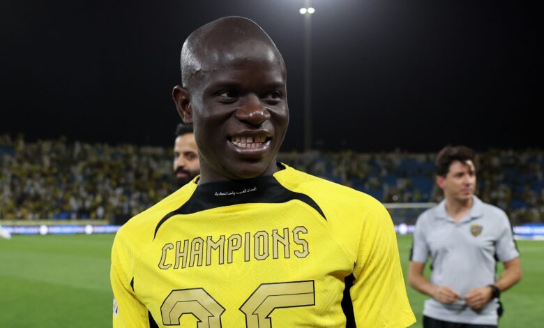 نجولو كانتي نجم وسط فريق الاتحاد السعودي