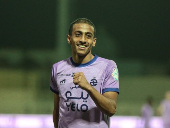 الشباب يقترب من التعاقد مع همام الهمامي لاعب الاتحاد