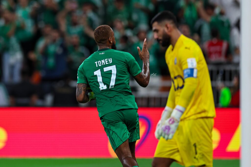 توني لاعب الأهلي