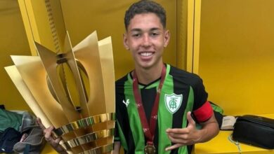 غوستافو ألفيس لاعب الأهلي للرديف