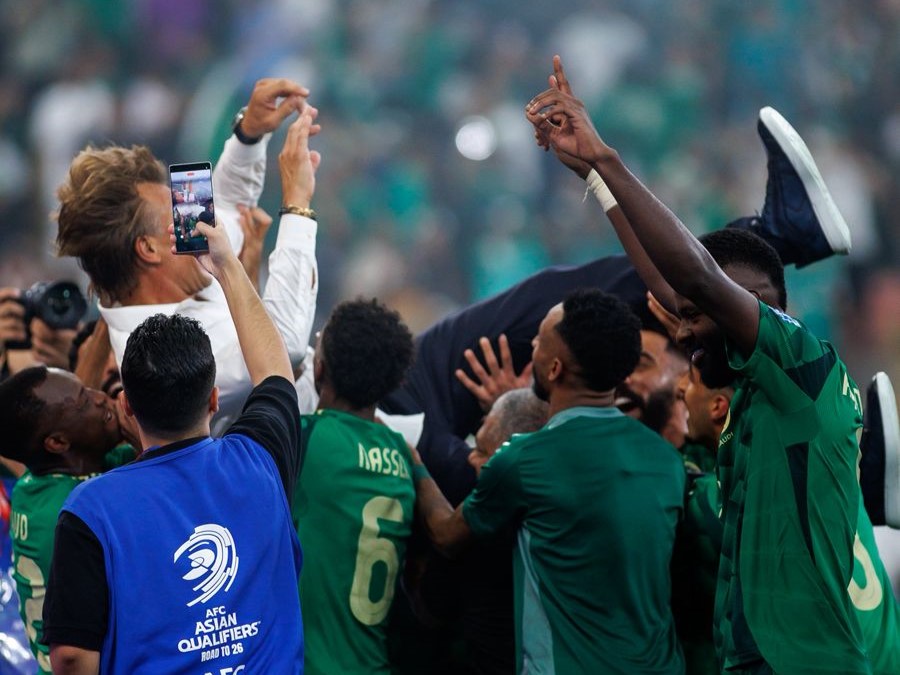 رينارد: التأهل لكأس العالم هدية لفهد المولد 