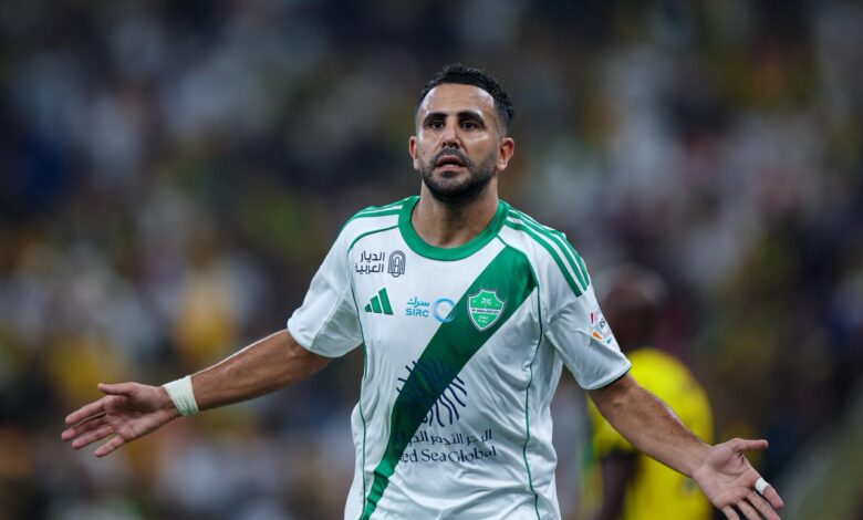 رياض محرز نجم النادي الأهلي