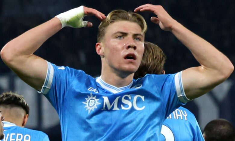 سحر كونتي.. هويلوند "صفقة مانشستر يونايتد الفاشلة" أقوى مهاجم في الدوري الإيطالي!- getty