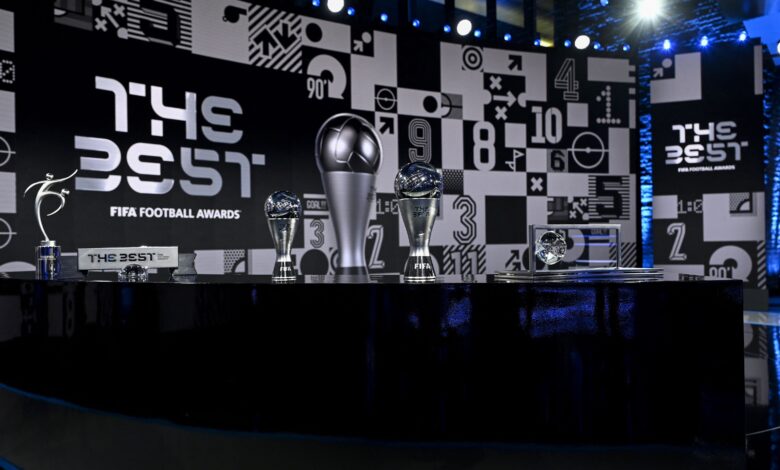 طبيب ألماني ينقذ مشجعًا ويحصل على جائزة فيفا-Getty