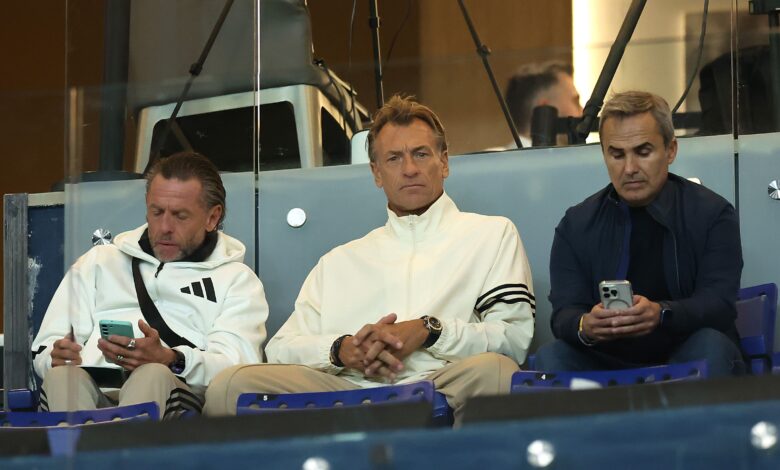 رينارد يجتمع استثنائيًا تحضيرًا لموقعة الأردن-Getty