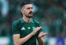 ميريح ديميرال يوجّه رسالة مؤثرة عقب تجديد عقده مع الأهلي