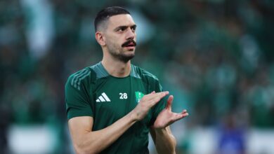 ميريح ديميرال يوجّه رسالة مؤثرة عقب تجديد عقده مع الأهلي