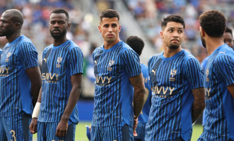 كانسيلو يقطع إجازته ويعود لتدريبات شباب الهلال