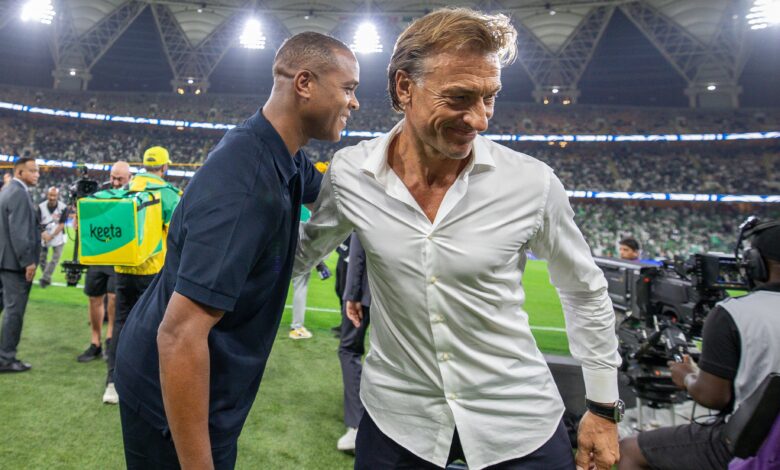 رينارد يكسر صمت النجار بعد غياب 693 يومًا - Getty