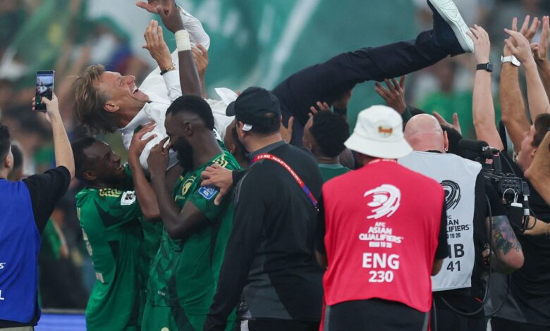 4 مجموعات محفوفة بالمخاطر.. السعودية تخشى الفخ المبكر بقرعة المونديال(getty)