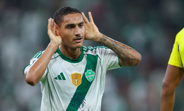 أخبار الأهلي اليوم | يايسله يستقر على بديل ميلوت أمام الفيحاء، والبليهي ومدافع القادسية مرشحان لدعم الدفاع- getty