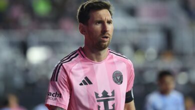 ديكو يؤكد: عودة ميسي إلى برشلونة «غير ممكنة»