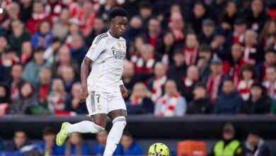 كورتوا يدافع عن فينيسيوس بعد مواجهة أتلتيك في سان مامس