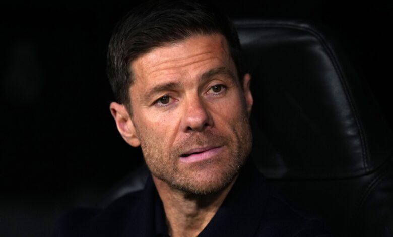 بالفيديو: جماهير برشلونة تهتف لصالح تشابي ألونسو-Getty