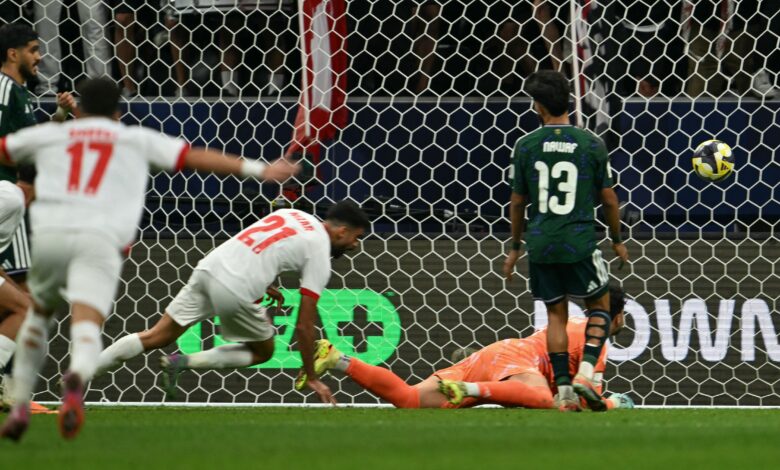 استئناف مباراة السعودية والإمارات بعد عاصفة الأمطار - Getty