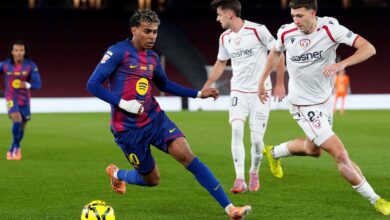 رافينيا يقود برشلونة لفوز صعب على أوساسونا-Getty