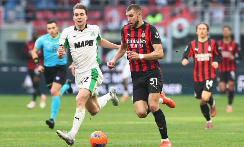 ميلان يتعادل مع ساسولو ويواجه خطر فقدان الصدارة-Getty