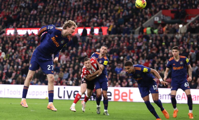 سندرلاند يشعل ديربي التاين وير بتصرف استفزازي-Getty