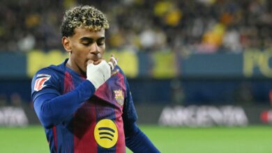 على هامش حفل جلوب سوكر.. لامين يامال يتحول إلى سائق "رالي داكار"!- getty