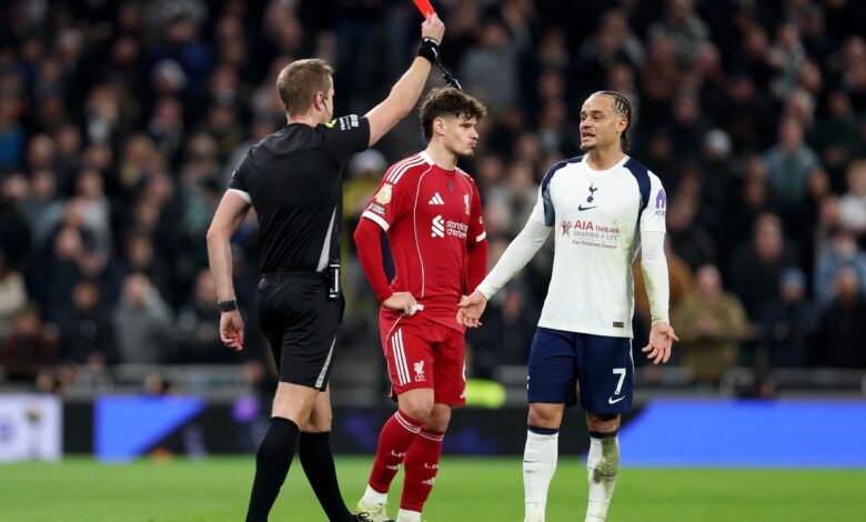 فان دايك يدافع عن سيمونز بعد طرده- getty