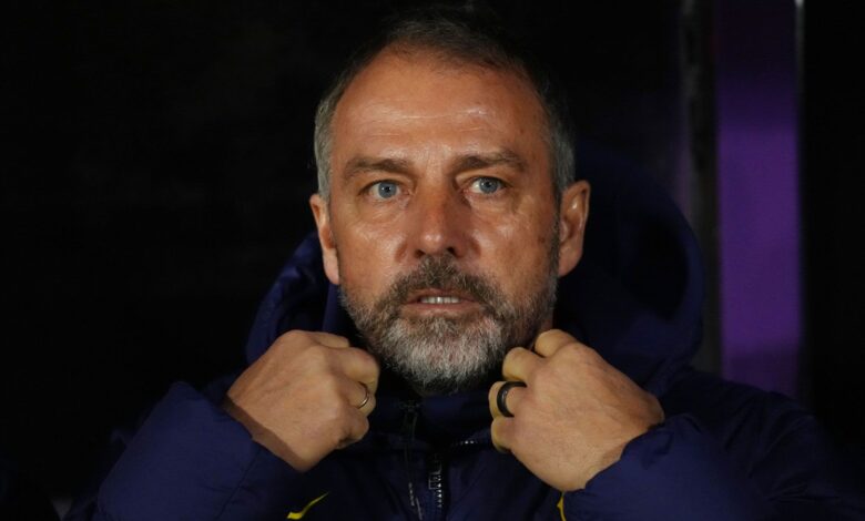 فليك يعلق على مستقبل ليفاندوفسكي مع برشلونة