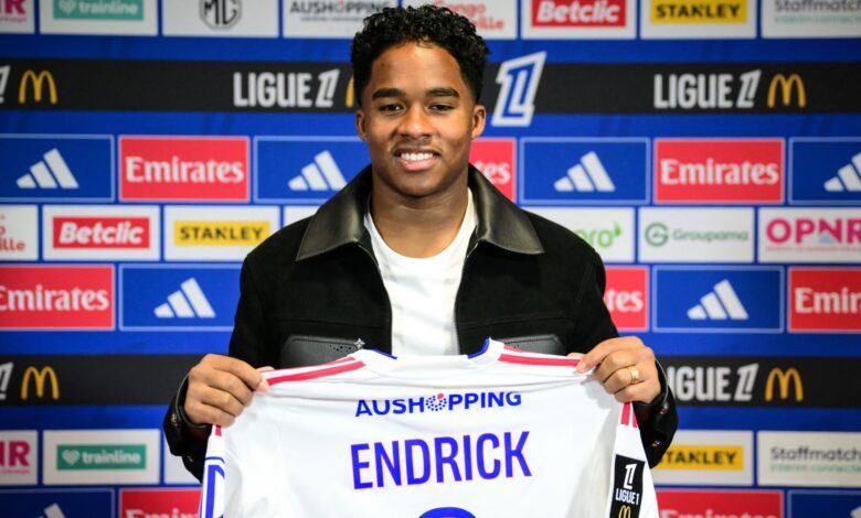 حصاد انتقالات مثيرة: روما يضم مالين، والنصر يلغي صفقة بينتو