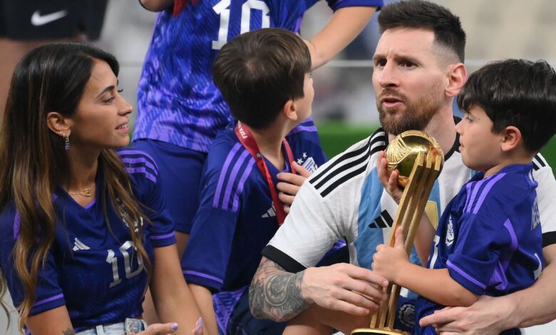 أنطونيلا تمنع عارضة برازيليّة من الاقتراب لميسي