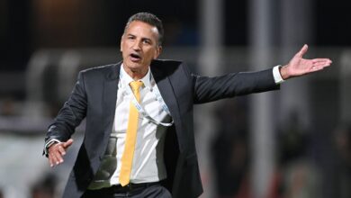 شاموسكا يتهم التحكيم بسرقة فوز الأهلي