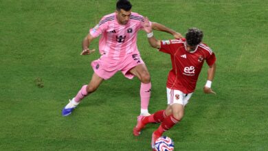 إمام عاشور يغيب عن تدريبات الأهلي بعد قرار العقوبة