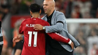 سلوت يعلن سعادته بعودة صلاح: "لاعب استثنائي"