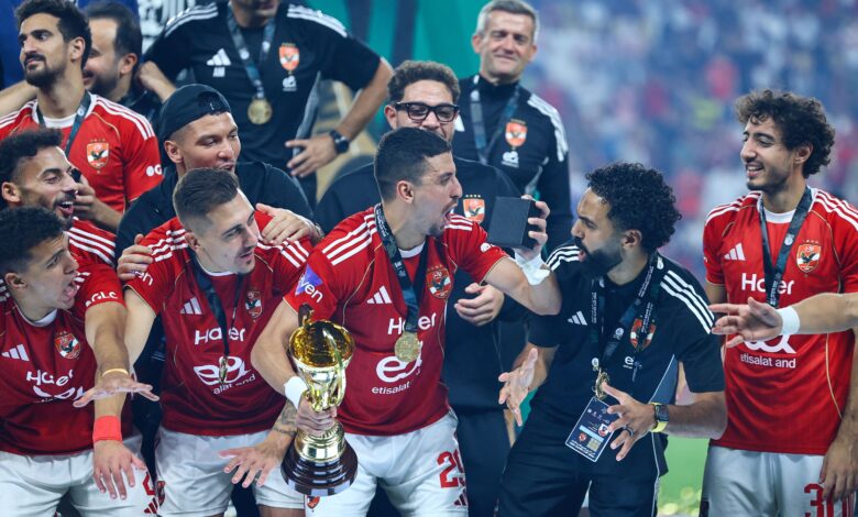 الأهلي يضم هادي رياض رسمياً: صفقة دفاعية جديدة