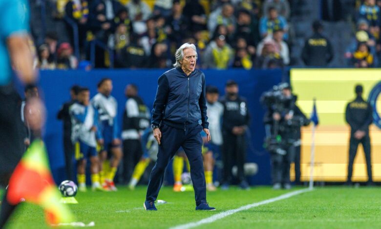 جيسوس يثير الجدل بعبارة «لا يوجد أموال» بشأن الحمدان