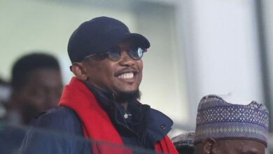 الاتحاد الأفريقي يعاقب صامويل إيتو بالإيقاف والغرامة