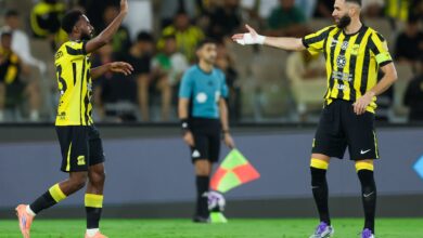 بنزيما يقود الاتحاد بهاتريك ويكسر رقماً تاريخياً