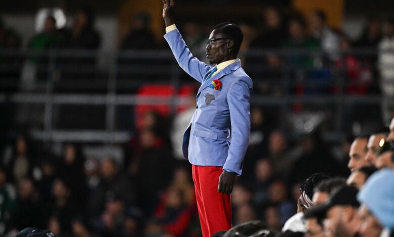 تكريم شبيه لومومبا في أمم إفريقيا بسيارة فارهة