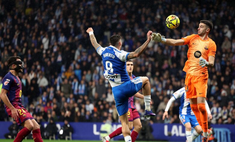 لا ليجا تتدخل بعد هتافات ضد جوان جارسيا