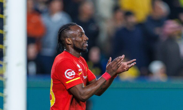 كينونيس يحطم أسطورة رونالدو في روشن ويتصدر الهدافين