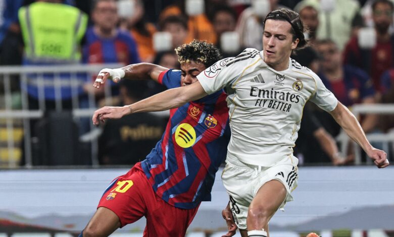 كلاسيكو السوبر: جدل تحكيمي و6 أهداف في شوط مثير