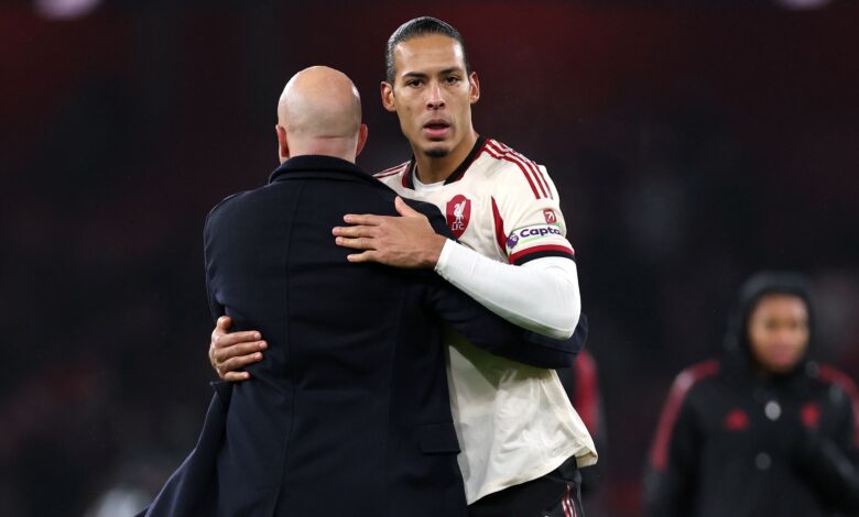 فان دايك ينتقد صحفيا: سؤاله لسلوت كان غير محترم!