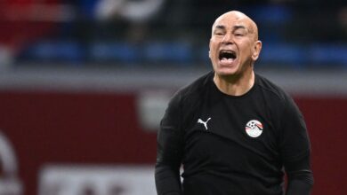 غضب حسام حسن على صحفي مغربي: "سؤالك غير محترم"