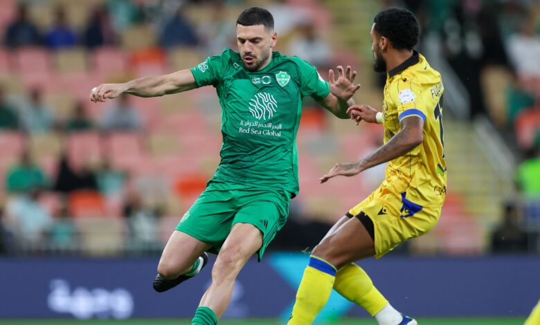 جدل تحكيمي في قمة الأهلي والتعاون بعد ركلة جزاء