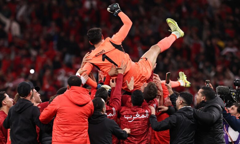 بونو على أعتاب رقم الحضري التاريخي.. وميندي يتطلع للقب