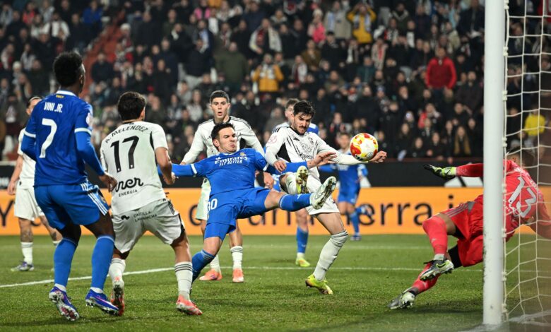 ريال مدريد في مهب الريح: أداء مخيب وخروج مفاجئ