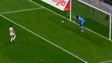 جدل ركلة الجزاء: هل أضاع دياز عمداً أم سوء تنفيذ؟- Getty